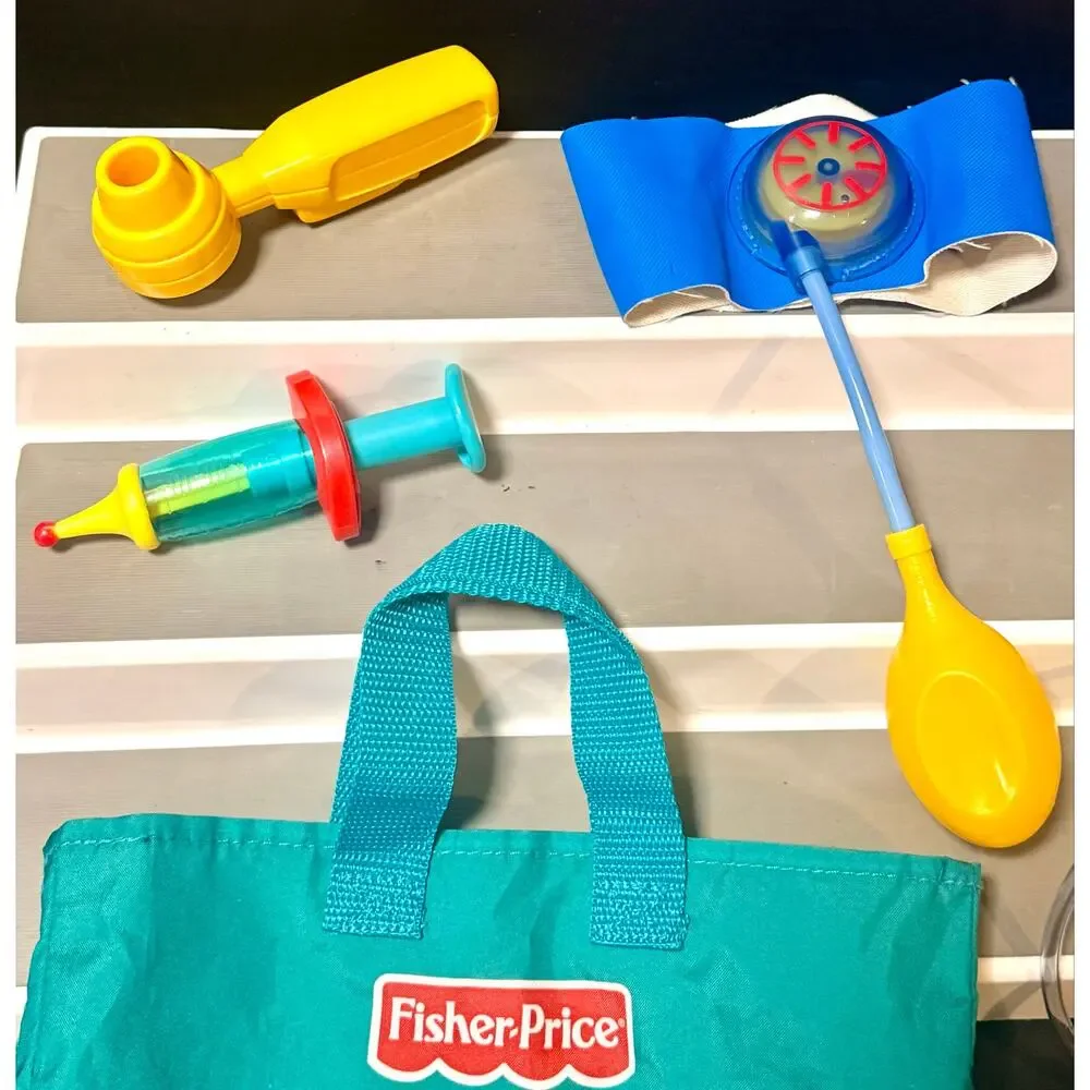 Fisher Price 2005 Medical Kit pretend Dr doctor play nurse